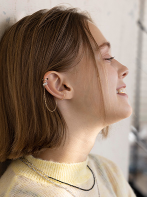 EAR CLOSET
