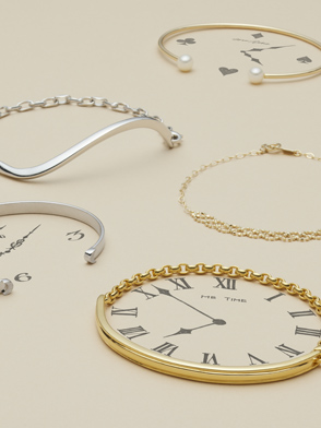 BANGLE BRACELET