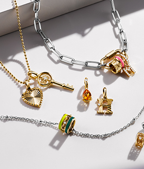 STAR CHARMS