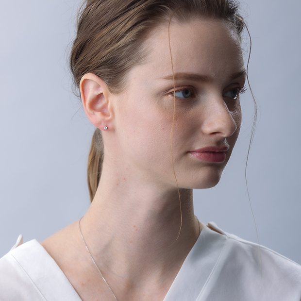 MOON SETTING DIAMOND PIERCED EARRINGS 0.20ct(1XP0371)Pt950 ピアス ｜スタージュエリー公式オンラインストア