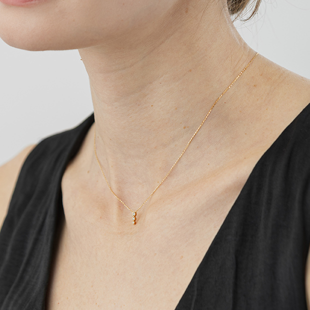 TRIPLE DIAMONDS NECKLACE(YG)(2ZN2494)K18 ネックレス｜スター