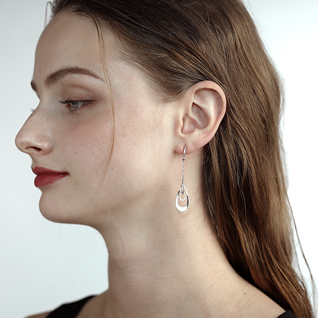 ピアスDANGLE PIERCED EARRINGS(2JP0839)｜スタージュエリー公式 ...