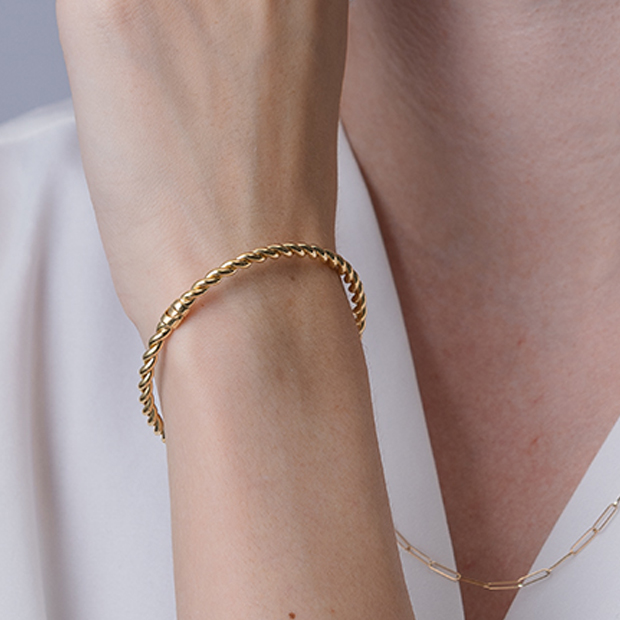 TWIST BANGLE(2JU0382)K10 バングル｜スタージュエリー公式オンライン