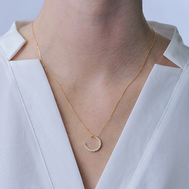 DIAMOND MOON NECKLACE(1ZN1169)K18 ネックレス｜スタージュエリー公式
