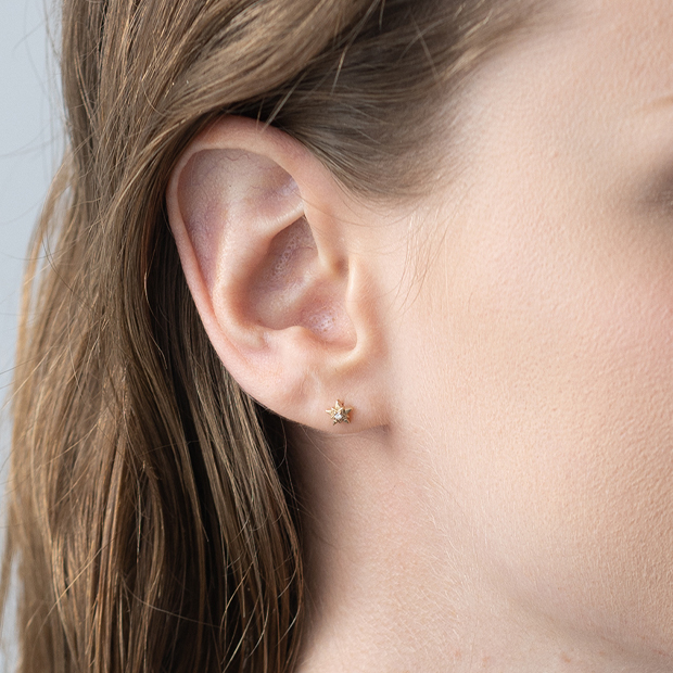DIAMOND STAR PIERCED EARRINGS(2JP0932)K10 ピアス|スター DIAMOND STAR PIERCED EARRINGS(2JP0932)K10 ピアス|スター