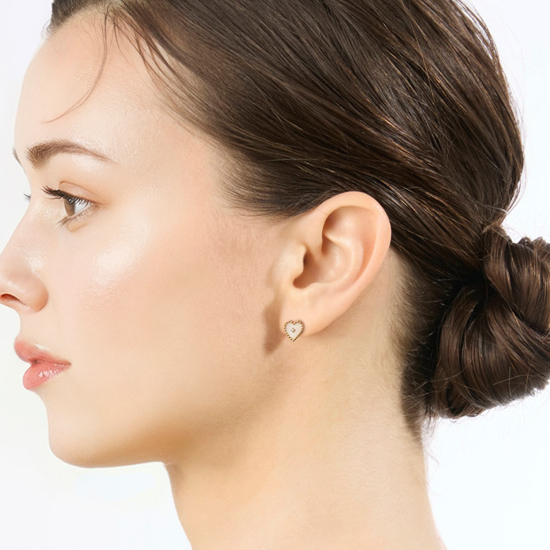 MOTHER OF PEARL ETCHED HEART PIERCED EARRINGS(2JP1140)K10 ピアス