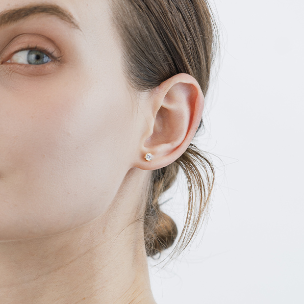 CROSSINGSTAR SETTING PIERCED EARRINGS(1ZP0960)K18 ピアス｜スター