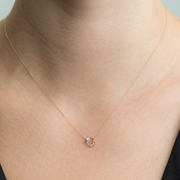 ネックレスBLUE ZIRCON MOON NECKLACE(2ZN2319)｜スタージュエリー公式 