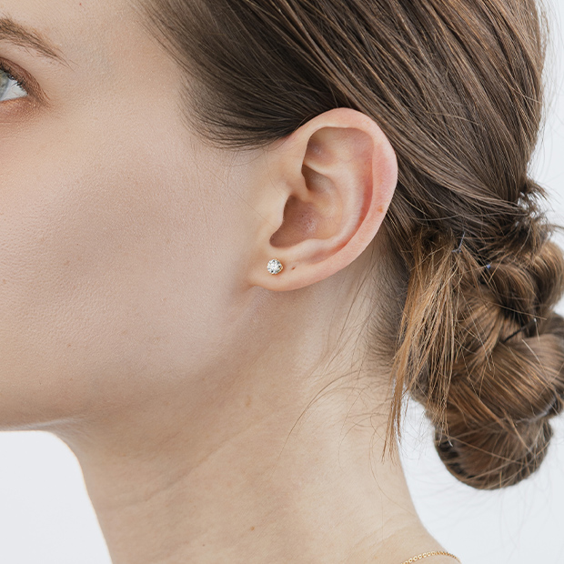 CROSSINGSTAR SETTING PIERCED EARRINGS(1ZP0957)K18 ピアス｜スター