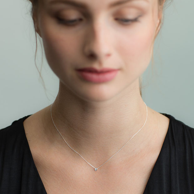 ネックレスmoon Setting Diamond Necklace 0 04ct 2zn1660 スタージュエリー公式オンラインストア