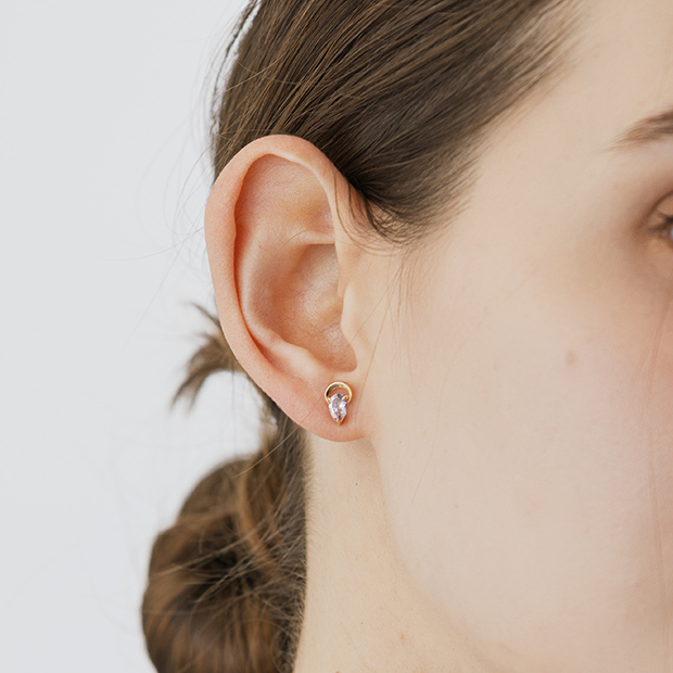CRESCENT DROP PIERCED EARRINGS (アメシスト)(2JP1113)K10 ピアス