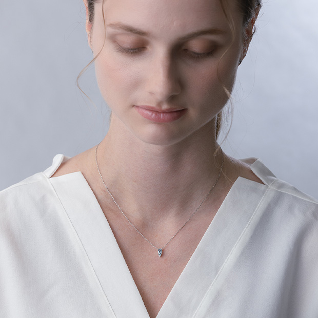 AQUAMARINE NECKLACE(2XN0479)Pt950 ネックレス｜スター