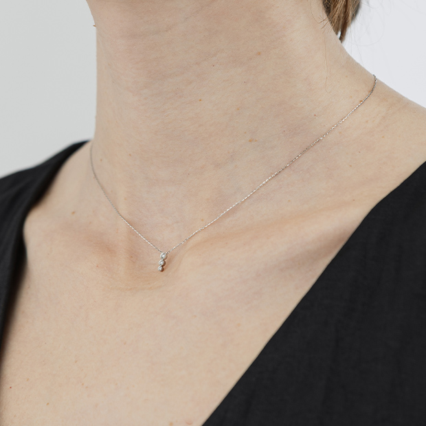 TRIPLE DIAMONDS NECKLACE(PT)(2XN0486)Pt950 ネックレス｜スター