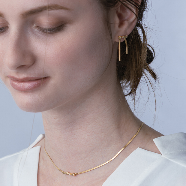 【K18】スタージュエリー スイングリボン ダイヤモンド ネックレス K18】スタージュエリー スイングリボン ダイヤモンド ネックレス STAR