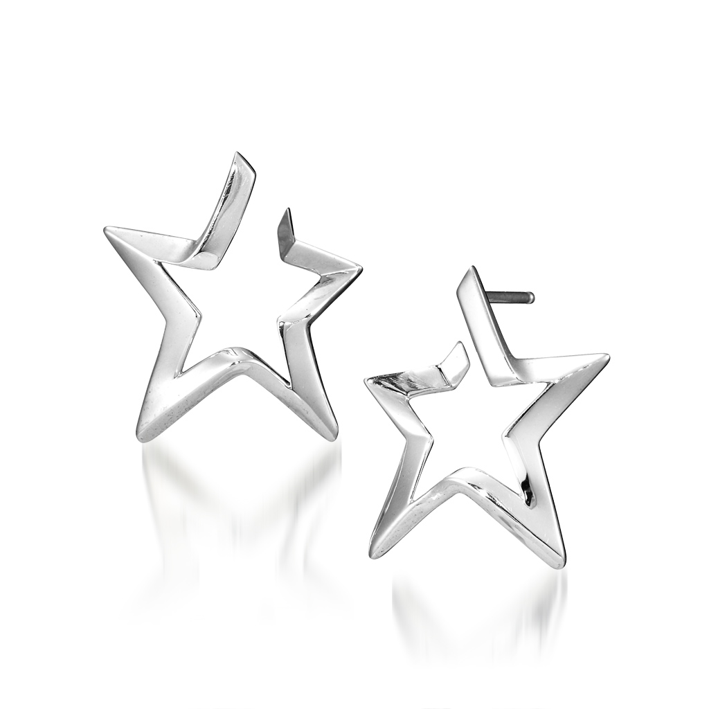 彼女へのプレゼントにおすすめなのはSTAR JEWELRYのICONIC STARです