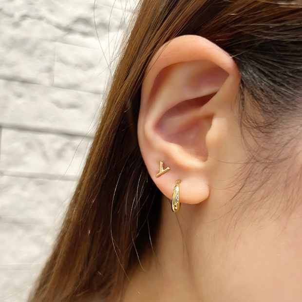 ピアスINITIAL PIERCED EARRING (Y)(2JP7975)STAR JEWELRY GIRL