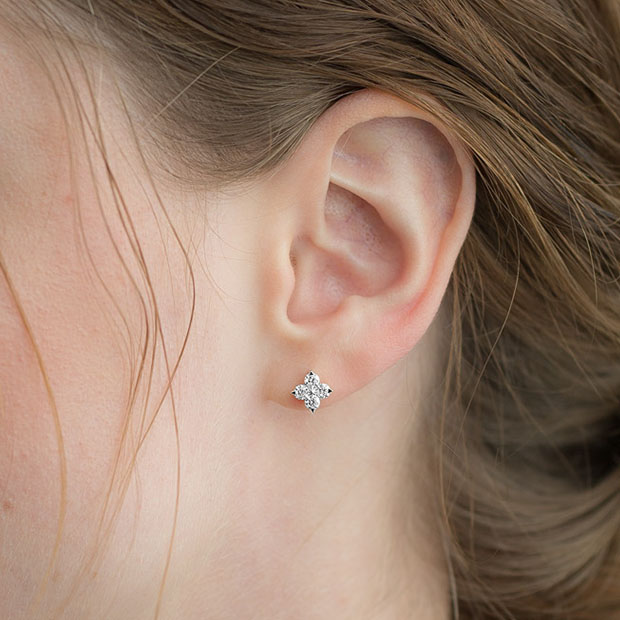 ピアスBRIGHTEST STAR DIAMOND PIERCED EARRINGS(M)(1XP0383)｜スター