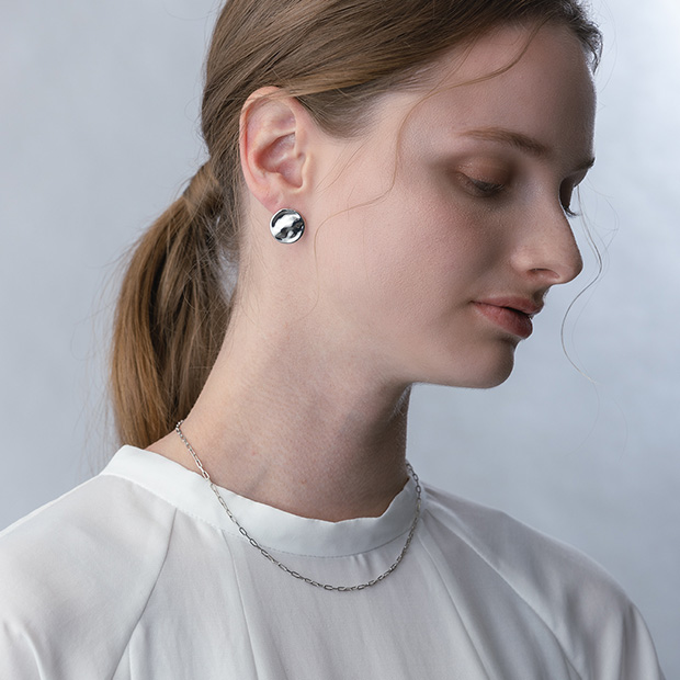 ピアス　No.4439 LUNAR COIN PIERCED EARRINGS(2SP0903)SV925 ピアス｜スタージュエリー