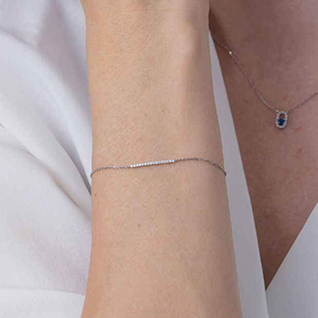 DIAMOND LINE BRACELET(2XU0132)Pt950 ブレスレット｜スター