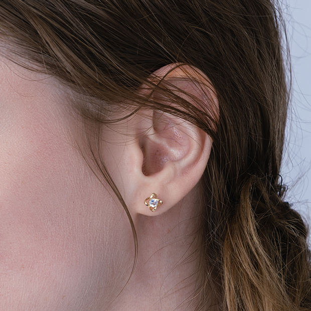 FOUR RAYED FLOWER PIERCED EARRINGS(2JP1086)K10 ピアス