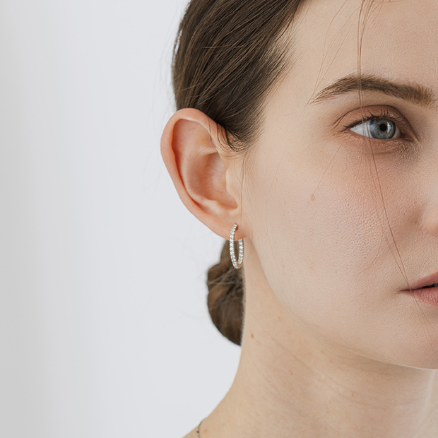 CLICK HOOP PIERCED EARRINGS(L)(1XP0399)Pt950 ピアス｜スター