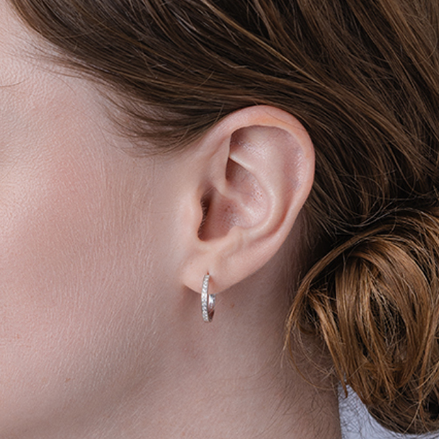お見逃しなく！最高級カット AAAクラス czダイヤモンド ピアス 高品質 ダイヤモンド ピアス 片耳用 2ct I1 I POOR プラチナ 中央宝石