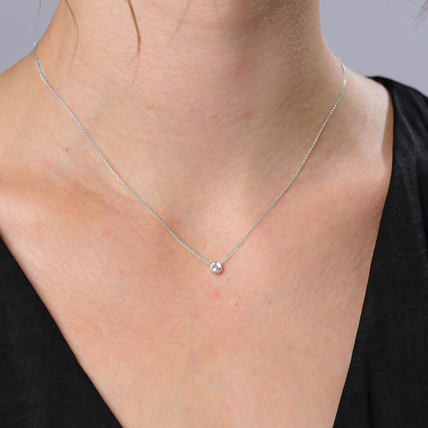 ネックレスMOON SETTING DIAMOND NECKLACE 0.14ct(2ZN1669