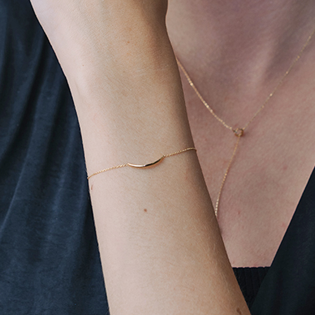 SMILING MOON BRACELET(2JU0385)K10 ブレスレット｜スタージュエリー