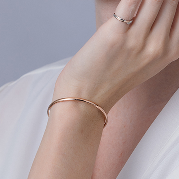 新作スターバングルワイド4cm 腕周り17.5cm BANGLE(2JU0377)K10 バングル｜スタージュエリー公式オンライン