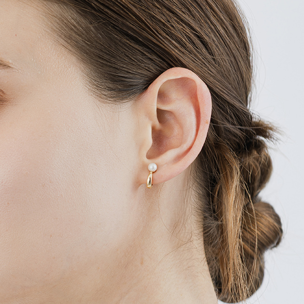 WHITE TOPAZ & PEARL CLIP EARRINGS(2JE0207)K10 イヤリング｜スター