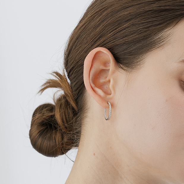 CLICK HOOP PIERCED EARRINGS(L)(1XP0399)Pt950 ピアス｜スター