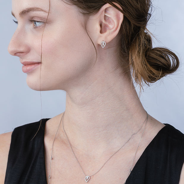 BRILLIANCE DROP PIERCED EARRINGS(1XP0428)Pt950 ピアス｜スター