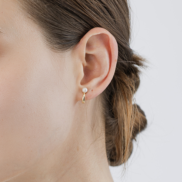 WHITE TOPAZ & PEARL CLIP EARRINGS(2JE0207)K10 イヤリング｜スター