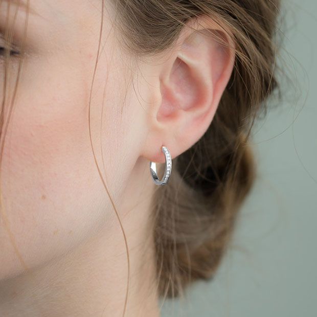 ピアスCLICK HOOP PIERCED EARRING(L)(2JP0803)｜スタージュエリー公式