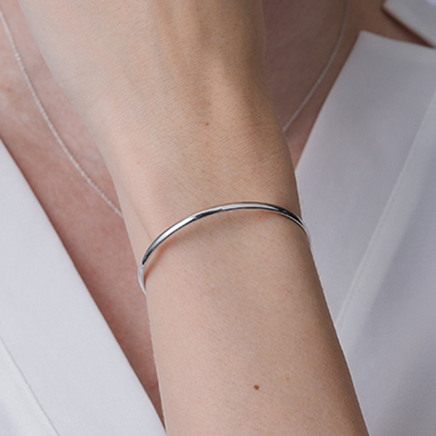 BANGLE(2JU0378)K10 バングル｜スタージュエリー公式オンライン