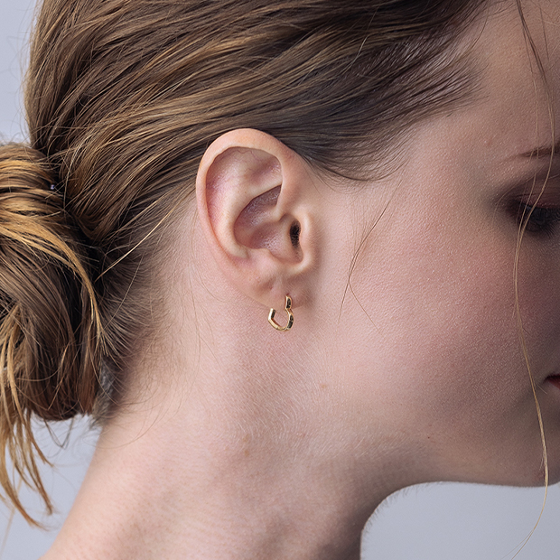 ピアスHEART CLICK HOOP PIERCED EARRING(S/片耳用) ギフトにおすすめ ピアスHEART CLICK HOOP PIERCED EARRING(S/片耳用) ギフトにおすすめ