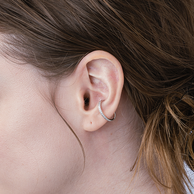 ・.。* STAR JEWELRY  K18WGダイヤモンドイヤーカフ・.。* STAR JEWELRY K18WGダイヤモンドイヤーカフ・.。*