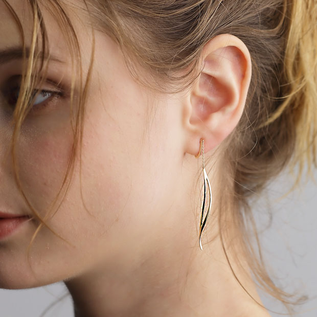 イヤリングWAVE EARRINGS(2JE0087)|スタージュエリー公式オンラインストア イヤリングWAVE EARRINGS(2JE0087)|スタージュエリー公式オンラインストア