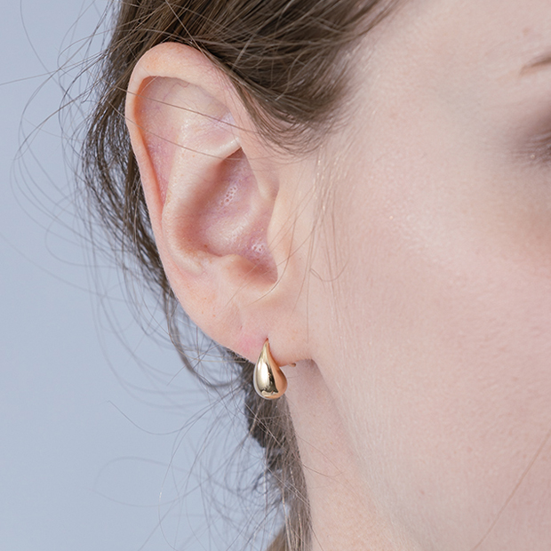 PUFFY DROP PIERCED EARRINGS(2JP1079)K10 ピアス｜スター