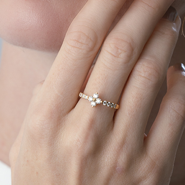 BRIGHTEST STAR DIAMOND RING(1ZR1156)K18 リング｜スタージュエリー