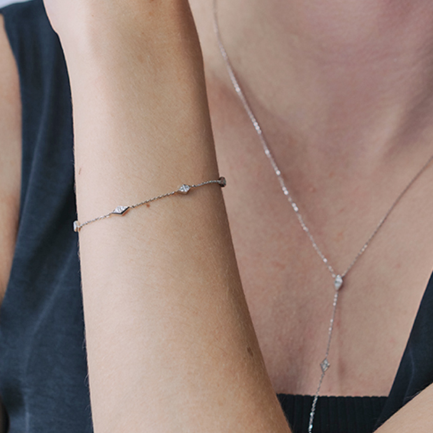 クリスマスギフトにおすすめジュエリーSHAPE OF DIAMONDS BRACELET