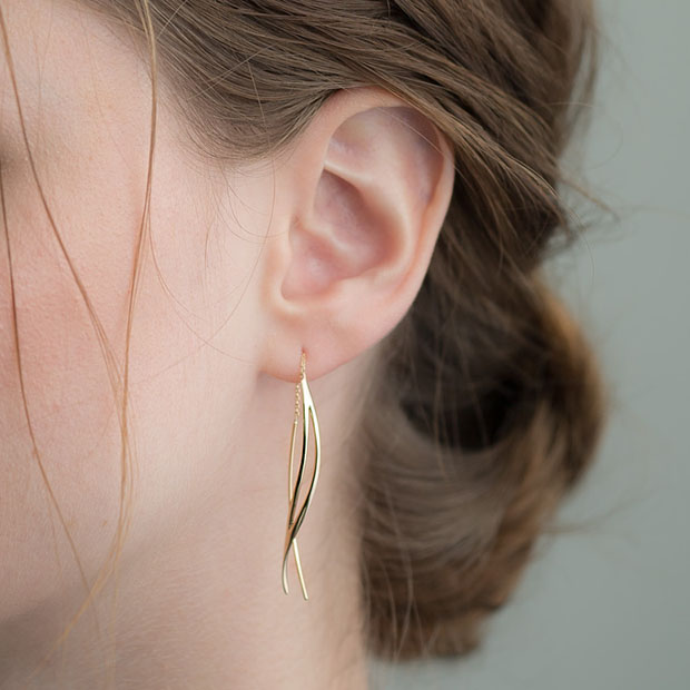 ピアスWAVE PIERCED EARRINGS(2JP0584)｜スタージュエリー公式 ...