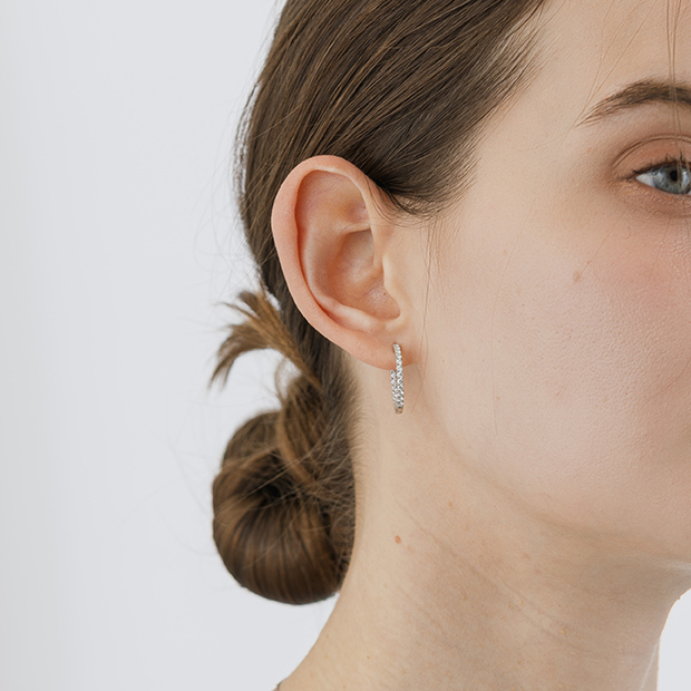 CLICK HOOP PIERCED EARRINGS(L)(1XP0399)Pt950 ピアス｜スター