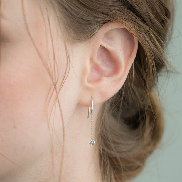 ピアスMOON SETTING DIAMOND CHAIN PIERCED EARRINGS(2XP0295)｜スター ...