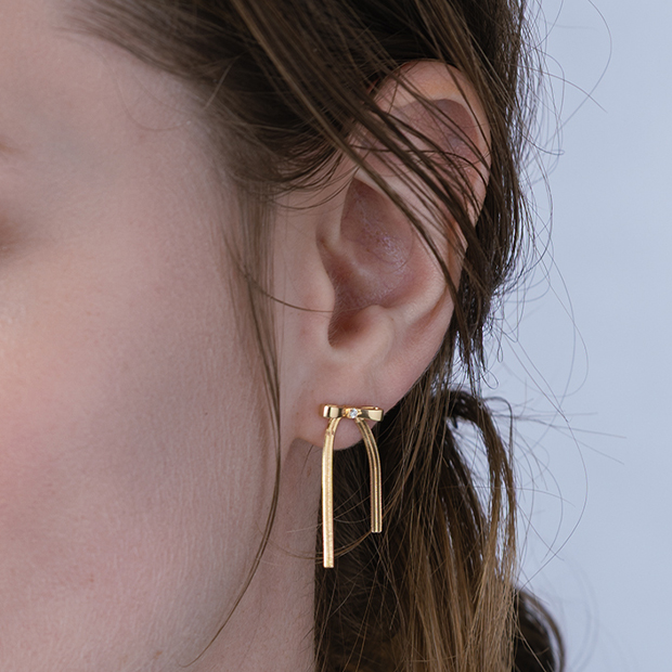 DIAMOND BOW PIERCED EARRINGS(1ZP0942)K18 ピアス｜スター