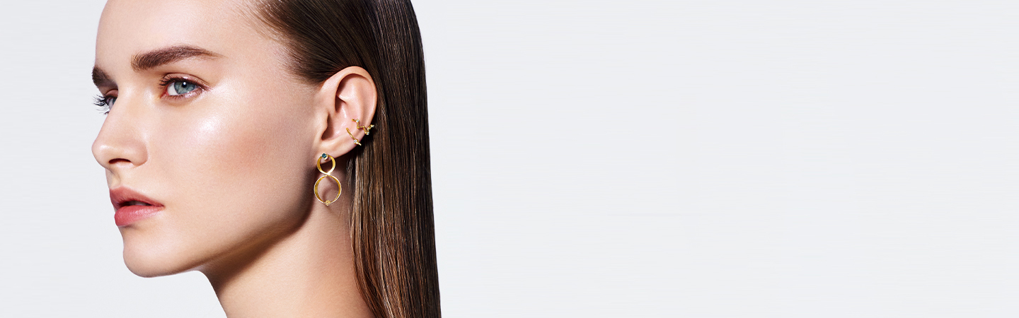 ピアス